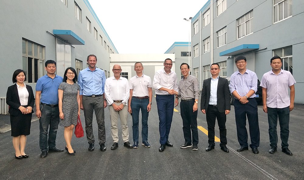 1571101955906841.jpg 合影.jpg